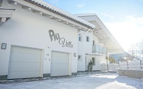 Au Villa
